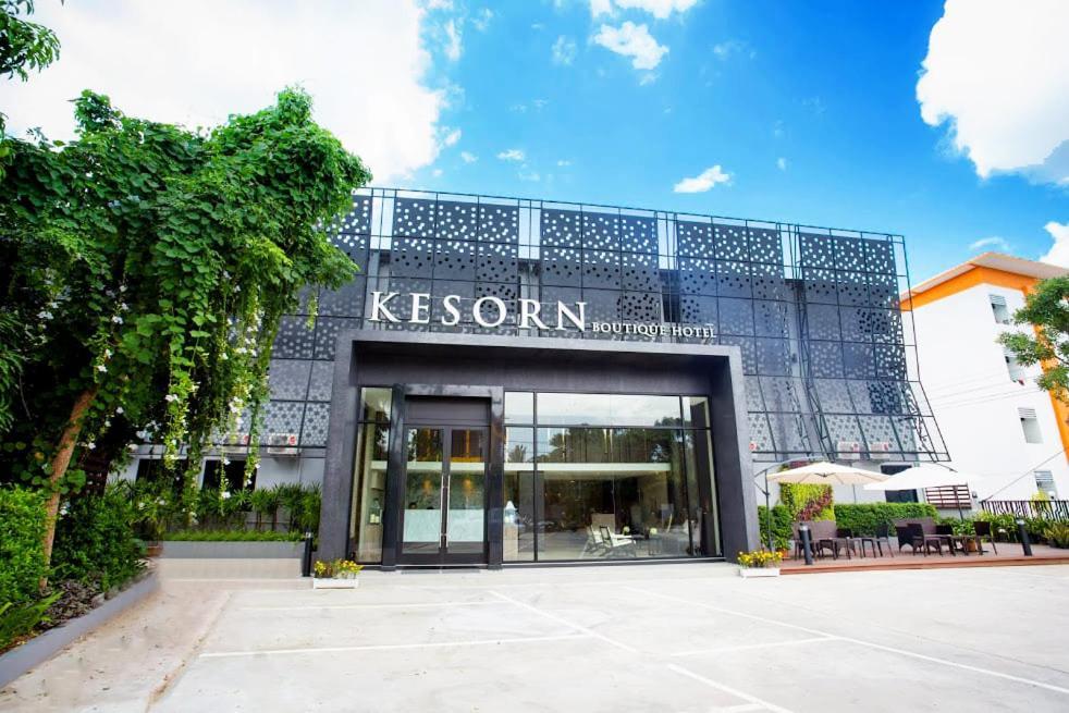 Kesorn Boutique Hotel Buriram Bagian luar foto