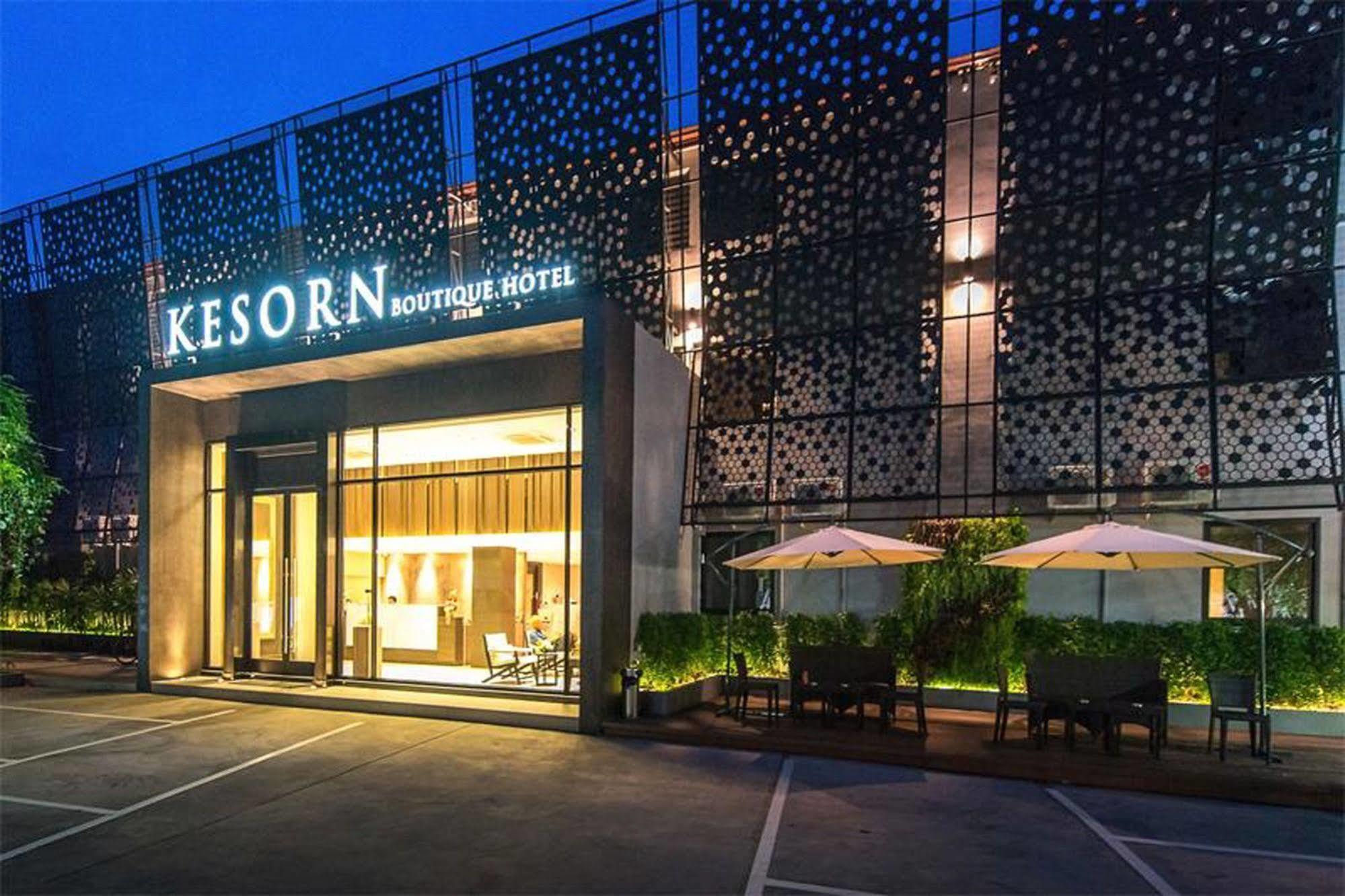 Kesorn Boutique Hotel Buriram Bagian luar foto