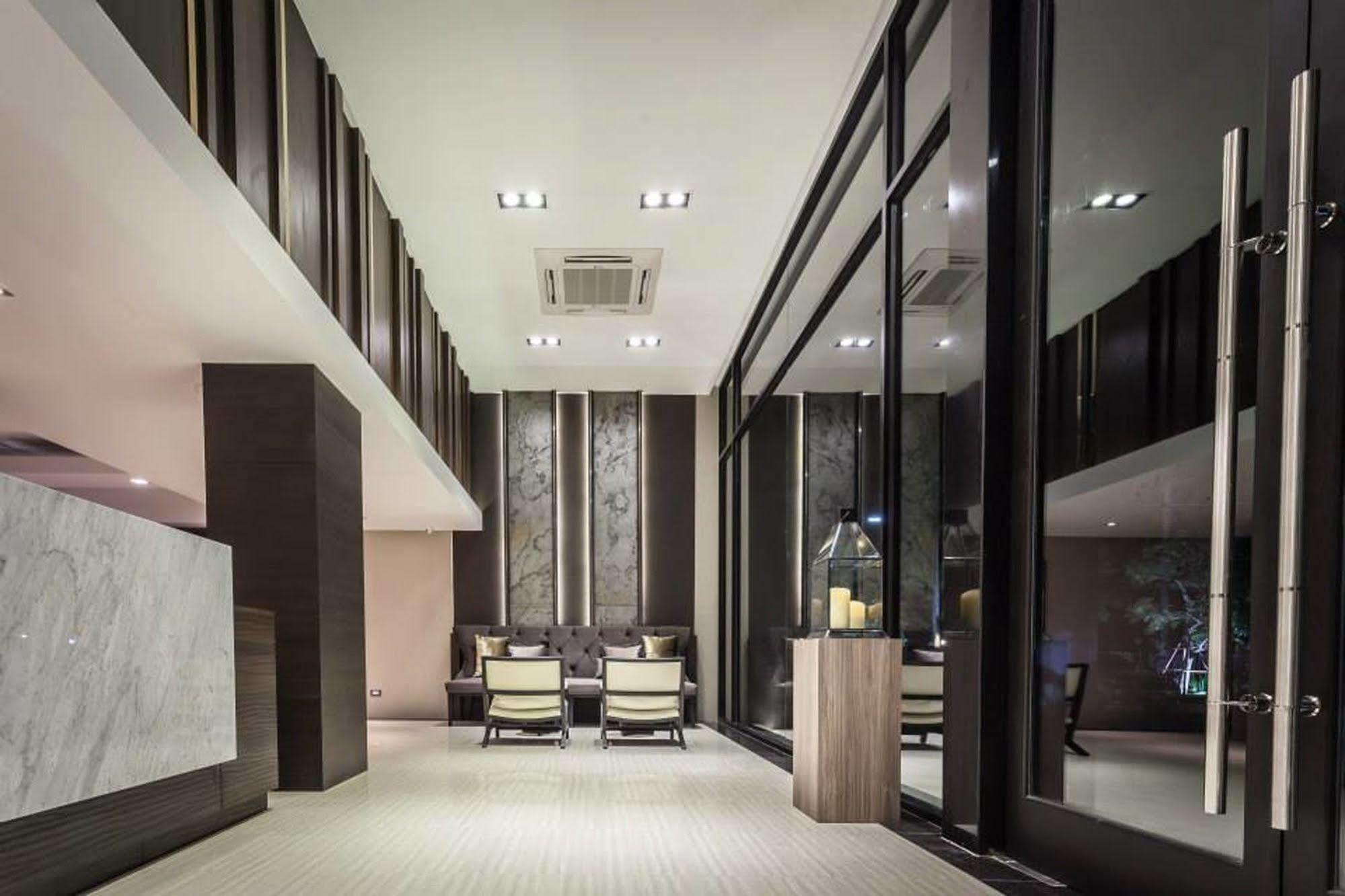 Kesorn Boutique Hotel Buriram Bagian luar foto