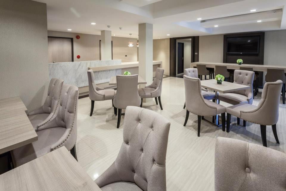 Kesorn Boutique Hotel Buriram Bagian luar foto
